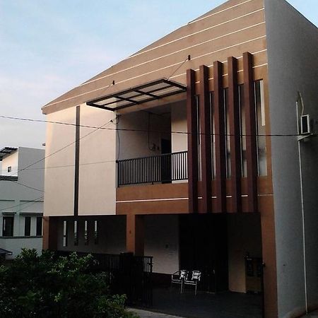 Comfort House Hotell Balikpapan  Exteriör bild