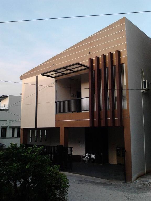 Comfort House Hotell Balikpapan  Exteriör bild