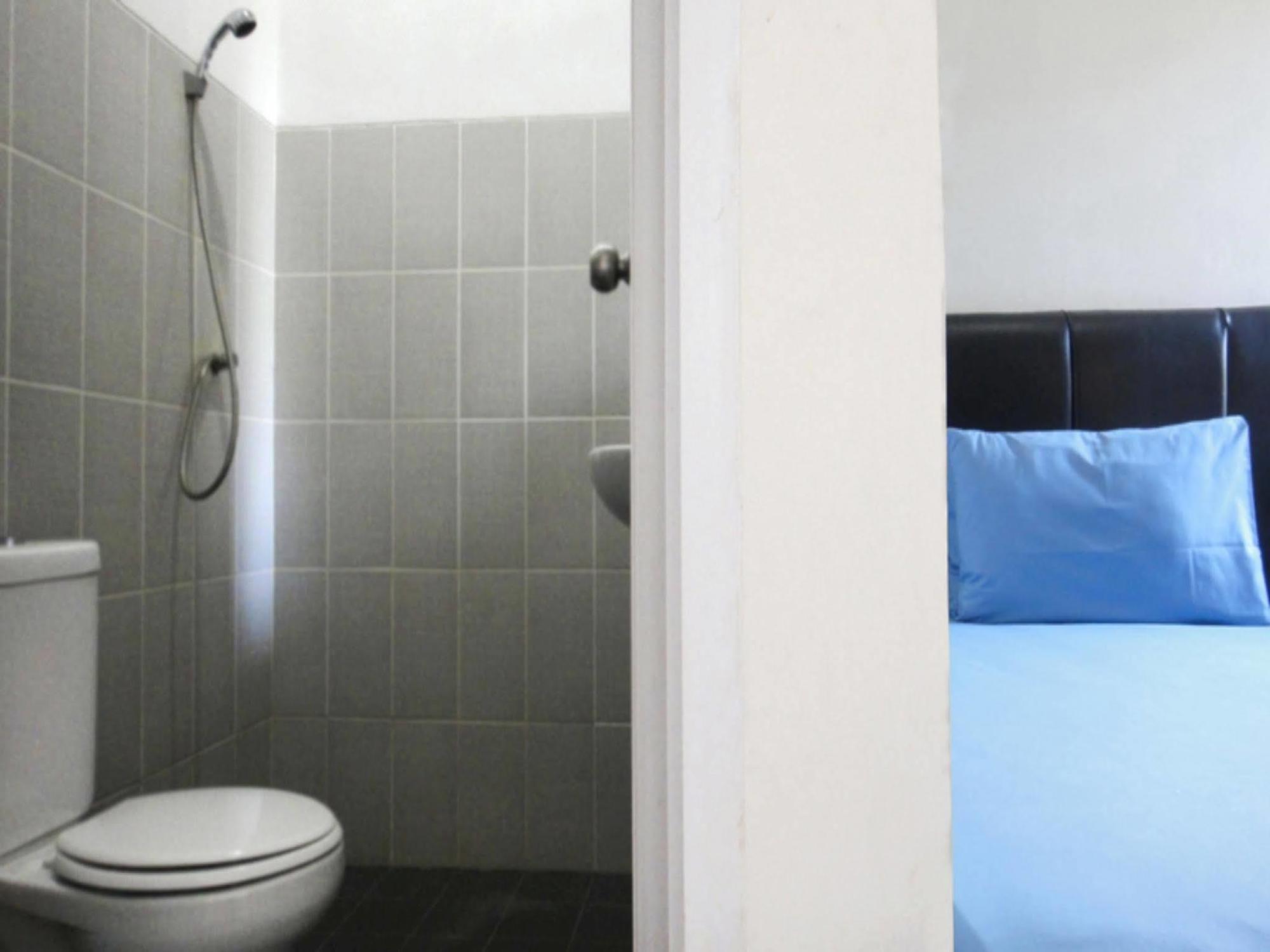 Comfort House Hotell Balikpapan  Exteriör bild